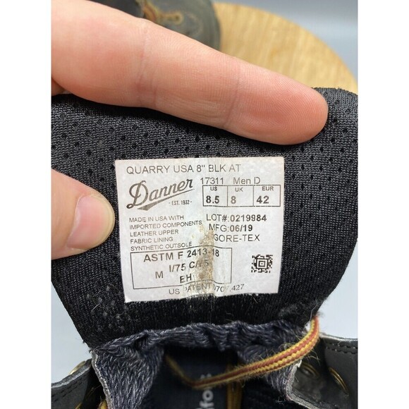 Danner 8" Logger Gore-Tex Quarry Boots Black Leather Combat USA Mens Size 8.5 M - Picture 10 of 11